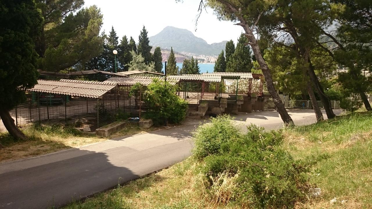 Bg Apartman Sutomore Exterior photo